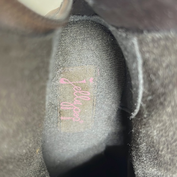 BOOTS, FRINGE, ANKLE,  7” tall, 6.5, Woman’s, seems wide width. comfortable - Picture 4 of 8